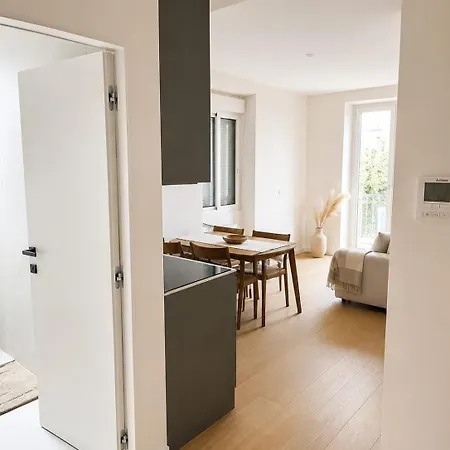 Charming 1-bedroom With Small Terrace, Fully Equipped *
